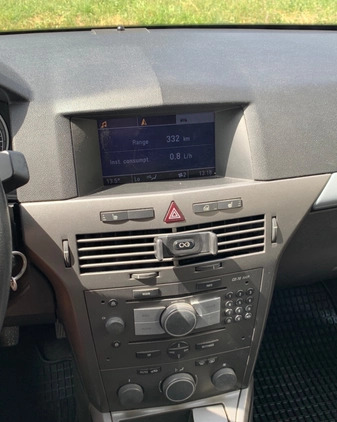 Opel Astra cena 10000 przebieg: 323000, rok produkcji 2006 z Płock małe 254